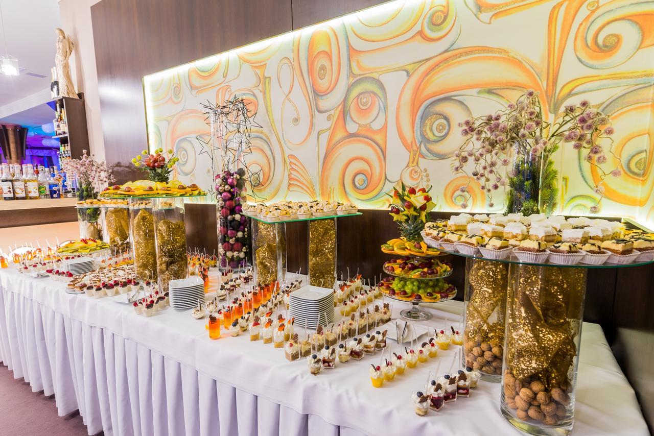 Hotel Restauracja Teczowaルバン エクステリア 写真