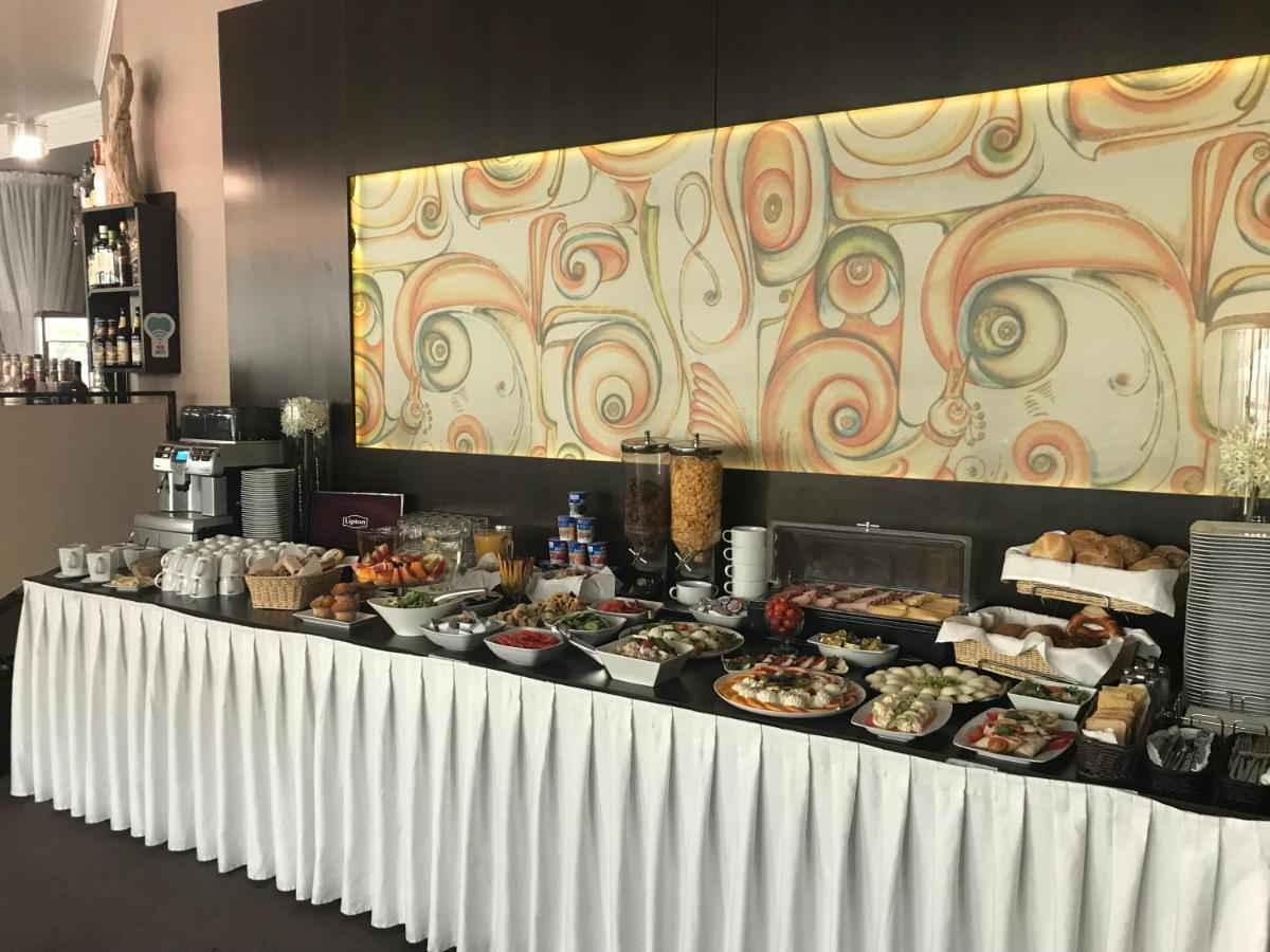 Hotel Restauracja Teczowaルバン エクステリア 写真